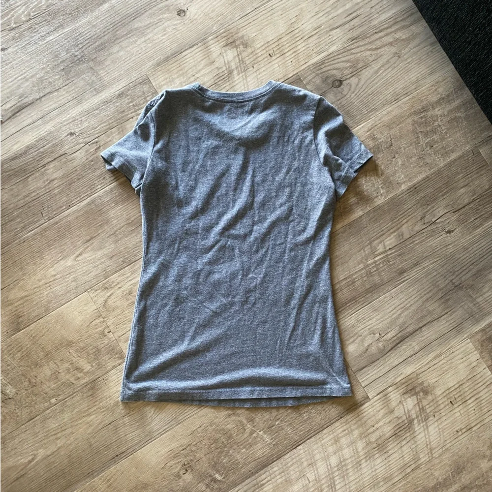 grb | tee - Picture 2 of 3